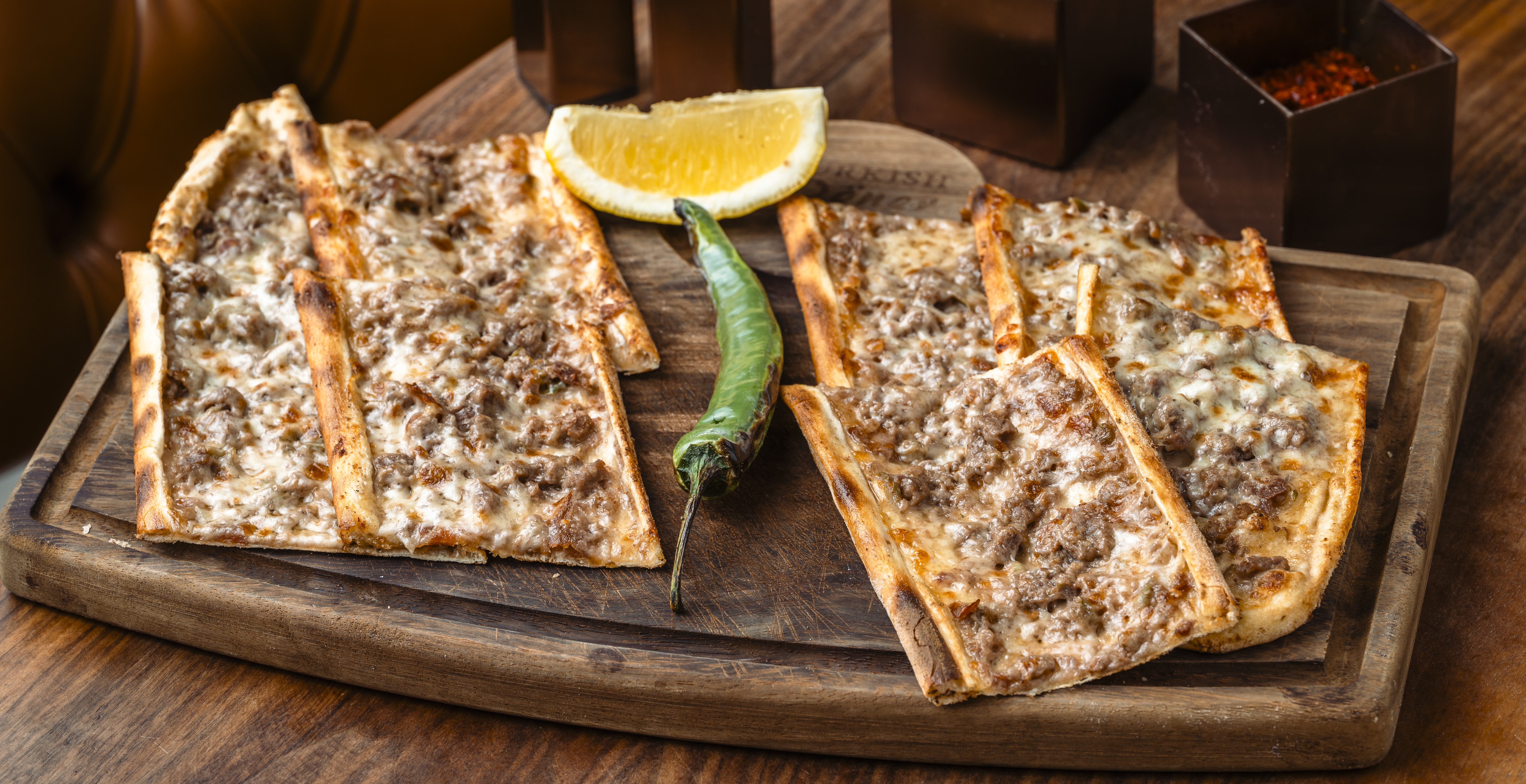 Pide cu Carne si Cașcaval