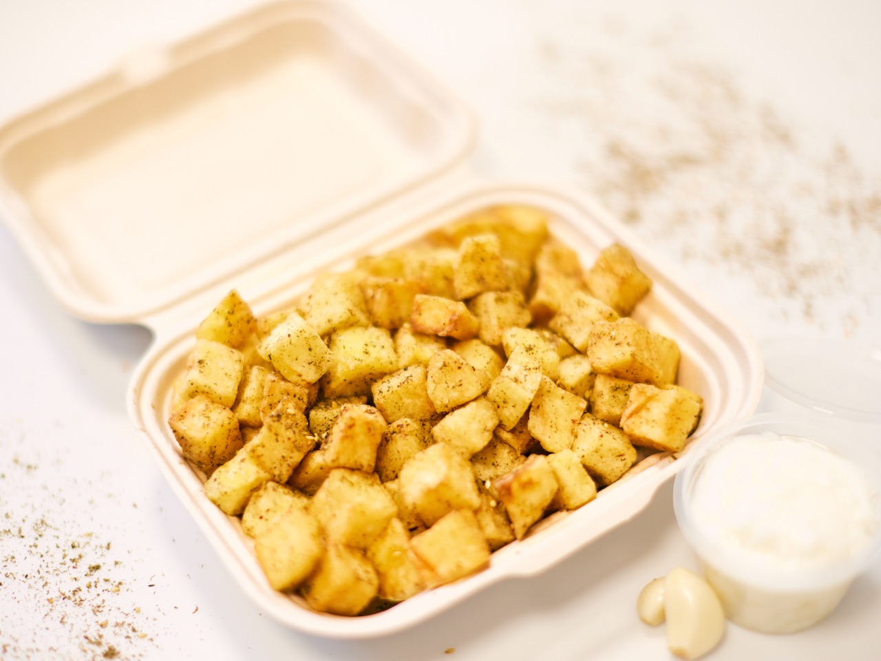 Batata Zaatar & Toum Mare