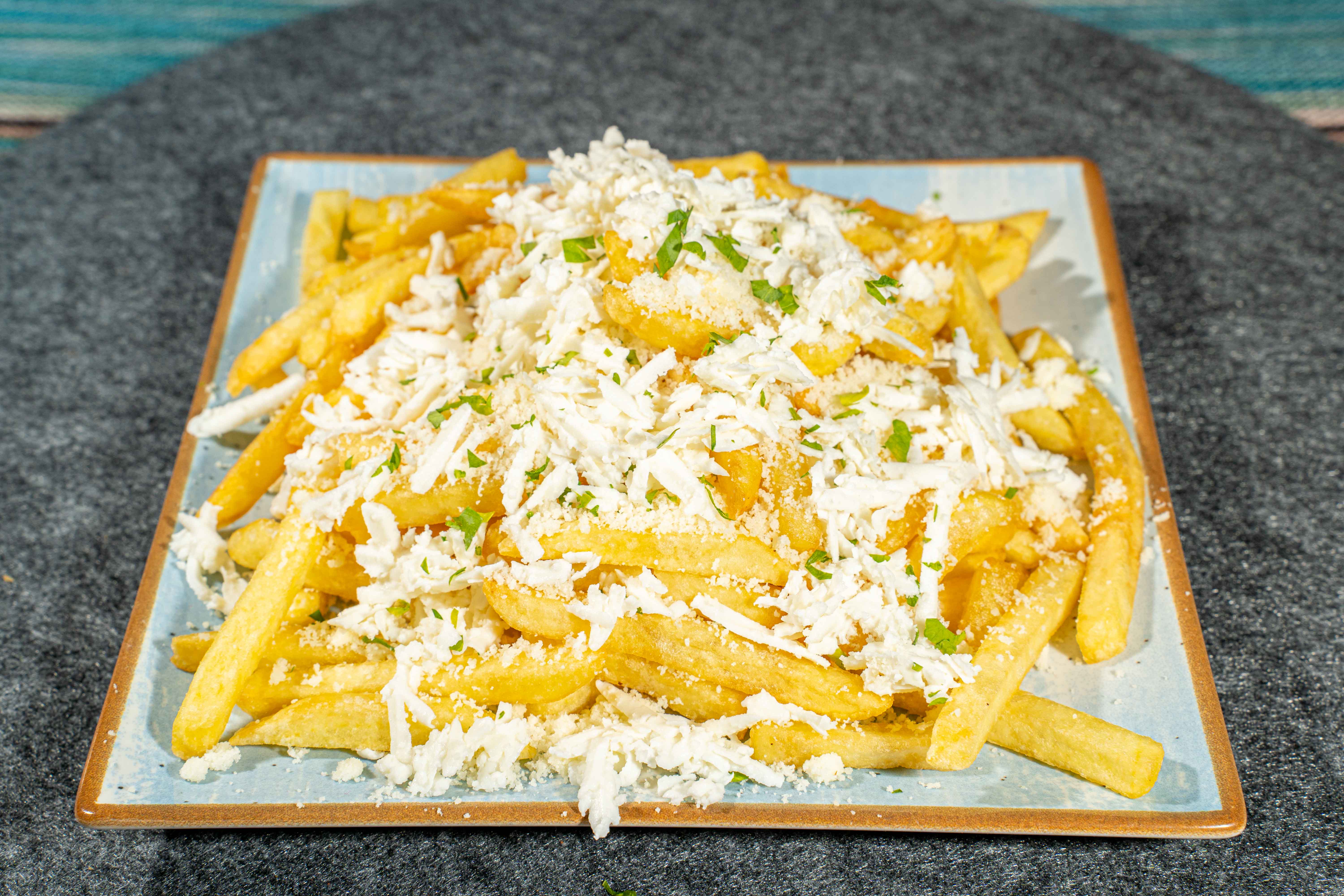 Cartofi pai cu telemea